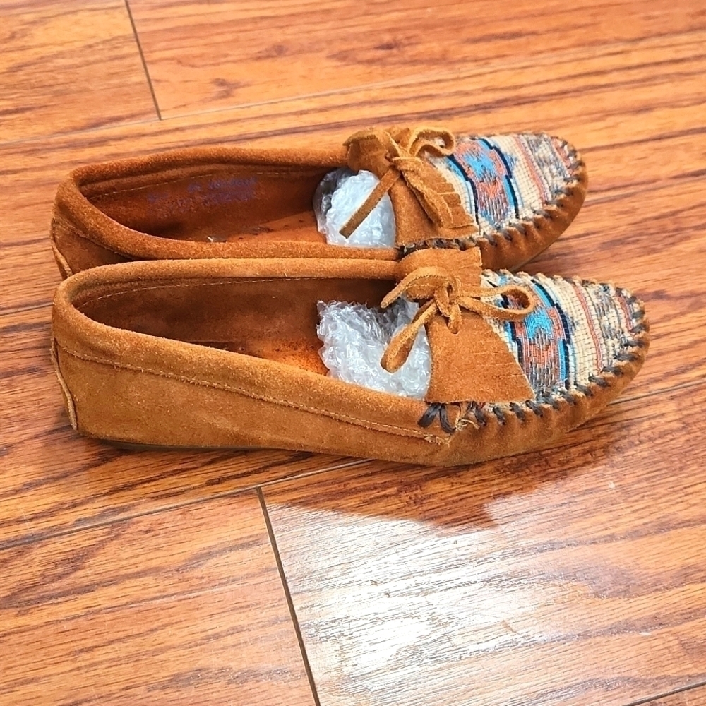 Minnetonka Women's Kilty Hardsole Moccasin - Picture 2 of 6